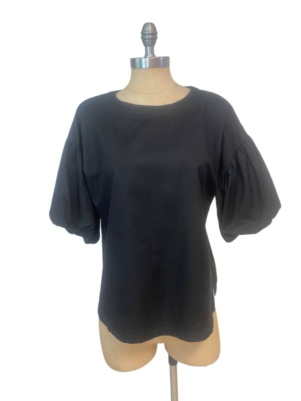 Fitzroy & Willa Black Short Puff Sleeve Top Medium 100% cotton